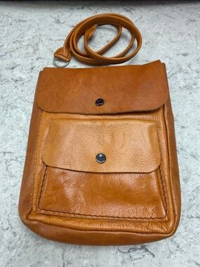 Bentley’s Leather Belt Bag - Classic Rustic Look